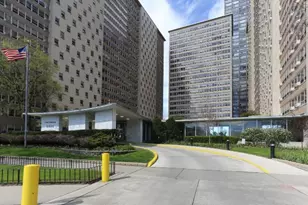 3950 N Lake Shore Dr, Chicago, IL 60613 - Photo 1
