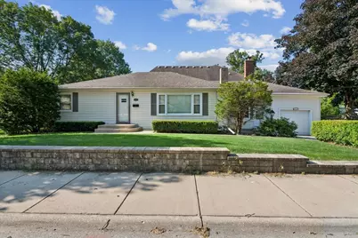 110 W 12th Avenue, Naperville, IL 60563 - Photo 1