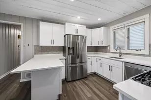 110 W 12th Ave, Naperville, IL 60563 - Photo 9