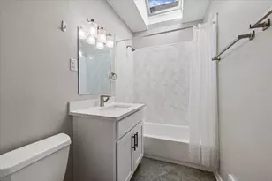 110 W 12th Ave, Naperville, IL 60563 - Photo 17