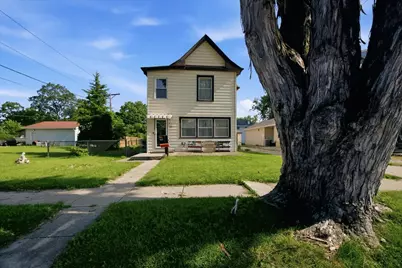 219 E Michigan Avenue, Pontiac, IL 61764 - Photo 1
