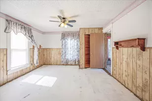 219 E Michigan Ave, Pontiac, IL 61764 - Photo 27