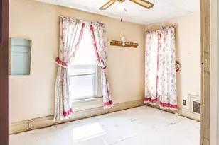 219 E Michigan Ave, Pontiac, IL 61764 - Photo 33