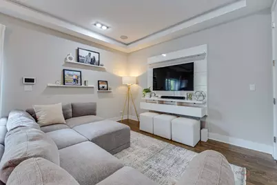 2501 W Haddon Avenue #102, Chicago, IL 60622 - Photo 7