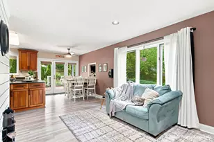 2001 Villanova Dr, Johnsburg, IL 60051 - Photo 17