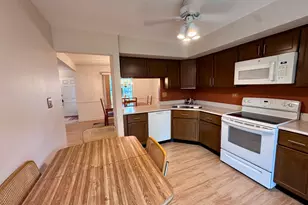221 W Golfview Terrace, Palatine, IL 60067 - Photo 11