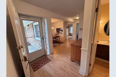 221 W Golfview Terrace, Palatine, IL 60067 - Photo 3