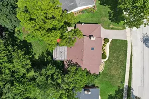 110 Green Valley Dr, Lombard, IL 60148 - Photo 23