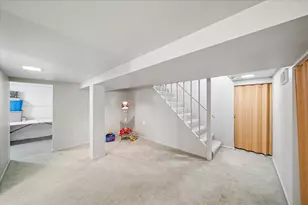 110 Green Valley Dr, Lombard, IL 60148 - Photo 15