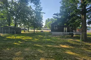 1090 Second St, Lomax, IL 61454 - Photo 35