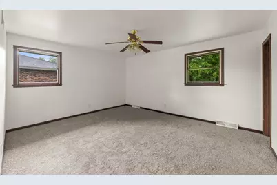 1198 Lisbon Street, Morris, IL 60450 - Photo 11