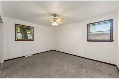 1198 Lisbon Street, Morris, IL 60450 - Photo 13