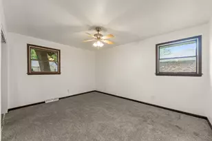 1198 Lisbon St, Morris, IL 60450 - Photo 13