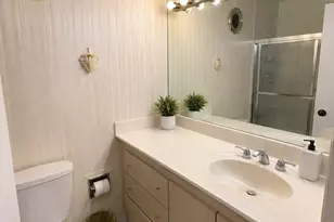 7061 N Kedzie Ave, Chicago, IL 60645 - Photo 13