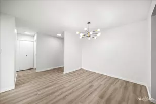 111 Acacia Dr, Indian Head Park, IL 60525 - Photo 7