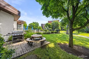 111 Acacia Dr, Indian Head Park, IL 60525 - Photo 23