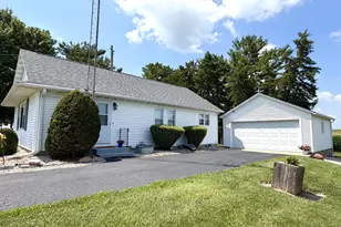 843 N 2401st Rd, Oglesby, IL 61348 - Photo 3
