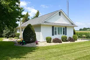 843 N 2401st Rd, Oglesby, IL 61348 - Photo 19
