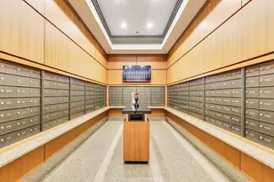 400 N LaSalle St, Chicago, IL 60654 - Photo 11