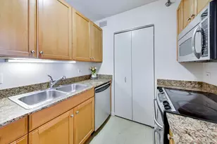 400 N LaSalle St, Chicago, IL 60654 - Photo 17