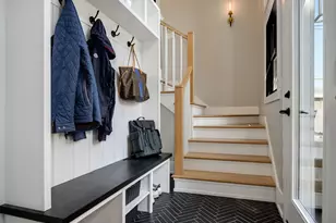 2251 W Berwyn Ave, Chicago, IL 60625 - Photo 23