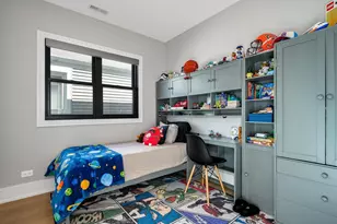 2251 W Berwyn Ave, Chicago, IL 60625 - Photo 19