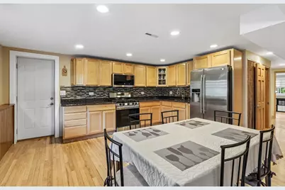 21W640 Maple Avenue, Medinah, IL 60157 - Photo 17