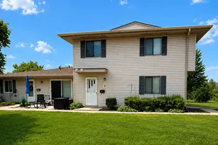 1019 Tobey Ct, Schaumburg, IL 60194 - Photo 1