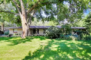 6370 Pontiac Dr, Indian Head Park, IL 60525 - Photo 1