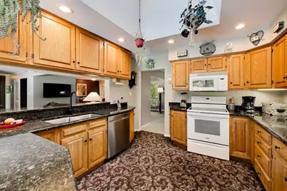 6370 Pontiac Drive, Indian Head Park, IL 60525 - Photo 15