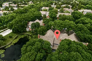 21 Stonehenge Ct, Burr Ridge, IL 60527 - Photo 3
