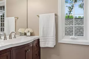 21 Stonehenge Ct, Burr Ridge, IL 60527 - Photo 17