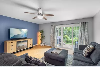 1827 Grove Avenue, Schaumburg, IL 60193 - Photo 9