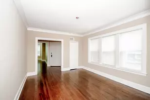 2433 W Fargo Ave, Chicago, IL 60645 - Photo 7