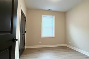 4934 S Champlain Ave, Chicago, IL 60615 - Photo 5