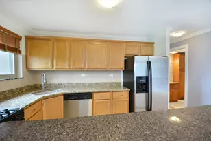 575 Fairway View Dr, Wheeling, IL 60090 - Photo 7