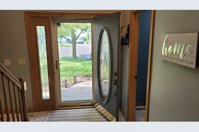 3885 Thornberry Way, Lake in the Hills, IL 60156 - Photo 7