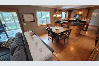 3885 Thornberry Way, Lake in the Hills, IL 60156 - Photo 41