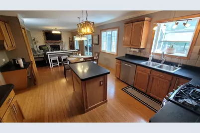 3885 Thornberry Way, Lake in the Hills, IL 60156 - Photo 17