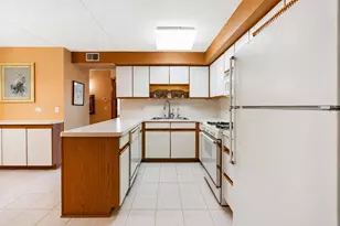8560 W Foster Ave, Norridge, IL 60706 - Photo 5