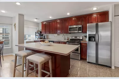 8620 Waukegan Road #405, Morton Grove, IL 60053 - Photo 7