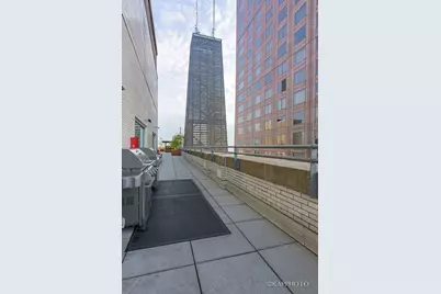 777 N Michigan Avenue #2406, Chicago, IL 60611 - Photo 33