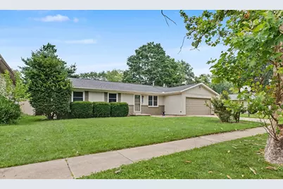 2312 Blackthorn Drive, Champaign, IL 61821 - Photo 3