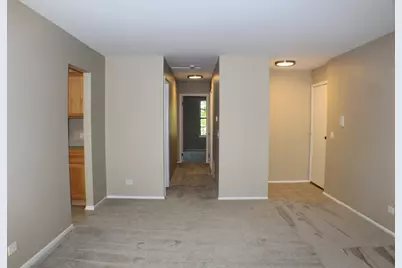 317 Woodbury Court #B2, Schaumburg, IL 60193 - Photo 7