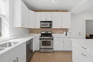 2312 W McLean Ave, Chicago, IL 60647 - Photo 3