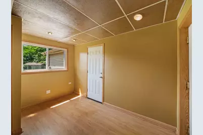 5706 Leitch Avenue, Countryside, IL 60525 - Photo 19