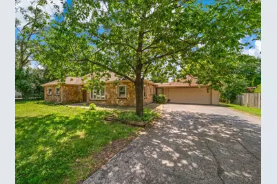 5706 Leitch Avenue, Countryside, IL 60525 - Photo 1