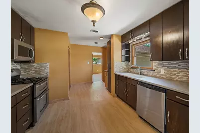 5706 Leitch Avenue, Countryside, IL 60525 - Photo 15