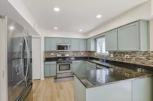 1861 Seneca Dr, Hanover Park, IL 60133 - Photo 9