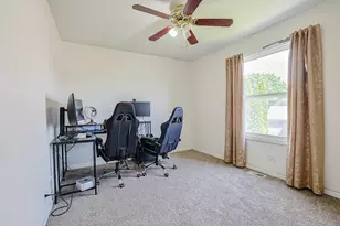 1861 Seneca Dr, Hanover Park, IL 60133 - Photo 19